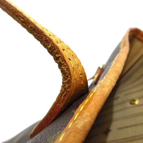 LOUIS VUITTON Neverfull MM Tote - Picture 6 of 13